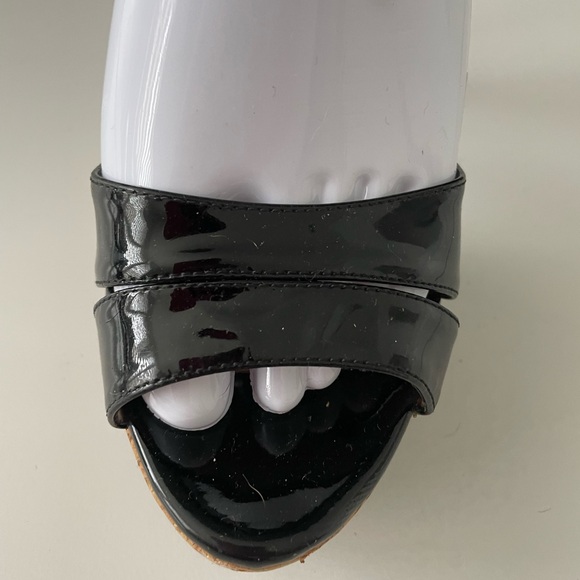 PRADA BLACK PATENT LEATHER ANKLE STRAP HIGH HEELS SHOES WITH GOLD BUCKLE - Picture 2 of 16